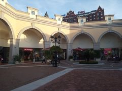 -佛罗伦萨小镇广佛名品奥特莱斯(疏港路店)