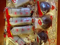 -上海虹口糕团(福州路店)
