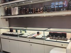 -恒一珠宝·回收黄金钻石奢侈品(灵岩南路店)