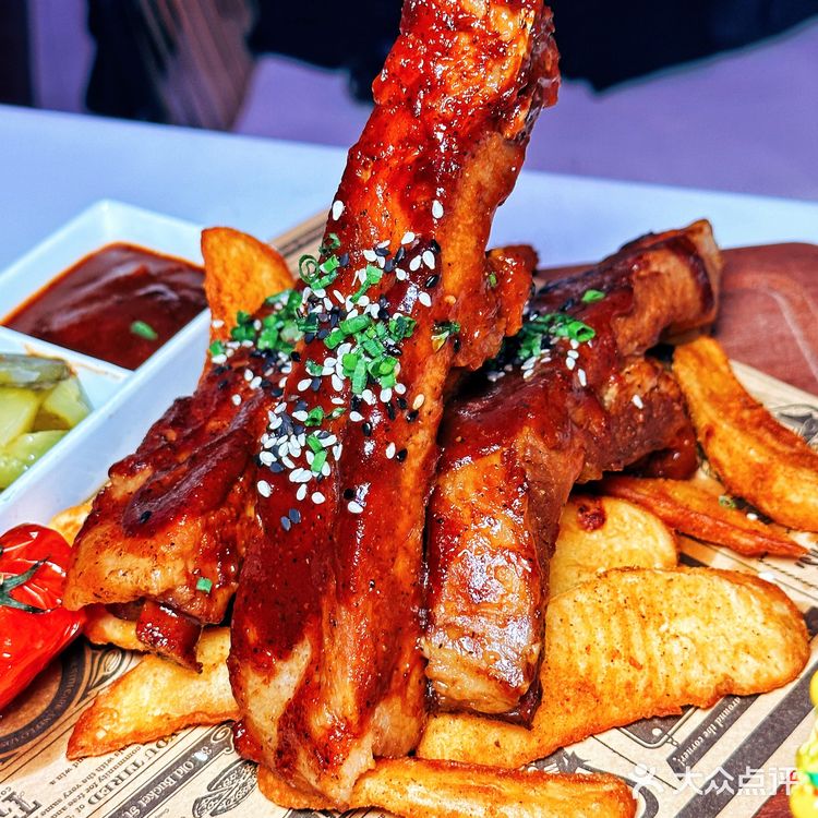 坐在星空泡泡屋里看遍国贸繁华，浪漫在蔓延～