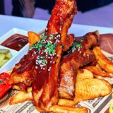 坐在星空泡泡屋里看遍国贸繁华，浪漫在蔓延～