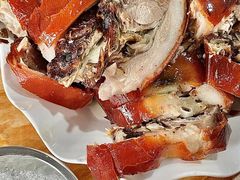 -黄记四更烤乳猪店