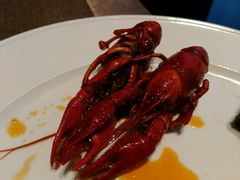 -大中华希尔顿酒店-念自助餐·嗨啤·小龙虾