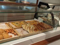 面包甜点陈列柜-恒盛居回族饭店