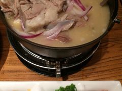 羊肉锅-阿里家·新疆烤肉酒場 by MIG