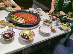 -卤校长老火锅(杨家坪直营店)