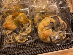 黑芝麻面包-罗莎蛋糕(魔法师司门口店)
