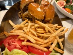 酿牛肉汉堡-The BREW·酿餐厅(浦东嘉里大酒店)