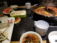 -两三事小郡肝串串香火锅(桂庙店)