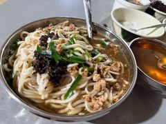 -正宗杨记普洱酸醋米线(总店)
