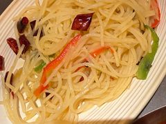 酸辣土豆丝-塔哈尔·新疆盛宴(奉贤龙湖店)