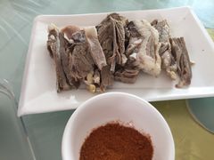 -三升美食城