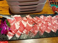 -老牌坊云南鱼豆花火锅(爱建店)