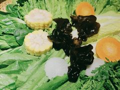 -尚尚仙·酸汤猪手·猪肚鸡火锅(华联万柳购物中心店)