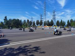 -东方时尚驾校摩托车考试场