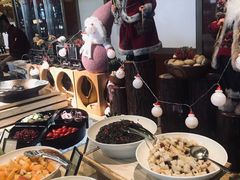 自助取餐区-大中华希尔顿酒店-念自助餐·嗨啤·小龙虾