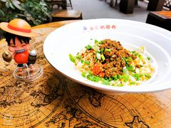 招牌老成都担担面-钟方模白家肥肠粉(春熙店)