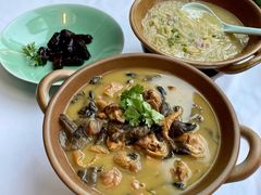 小鸡炖榛蘑-止观小馆·辽河口渔家菜(王府井店)