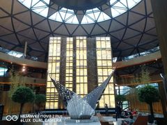 -上海滴水湖皇冠假日酒店