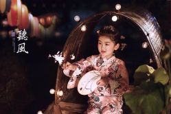 -亲吻宝贝儿童摄影