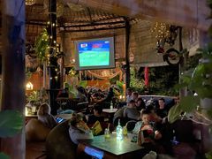 -乌托邦酒吧和餐厅