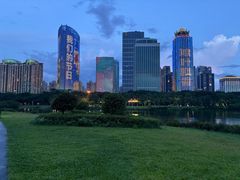 -万绿园
