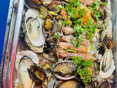 -老东镇啤酒屋海鲜加工·蒸汽海鲜·海鲜烧烤(台东店)