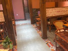 -东巴婆婆云南鱼豆花火锅(大东门店)