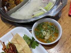 -袁记串串香(泉水轻轨站店)