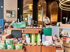 -星巴克臻选(上海虹桥新天地三店)