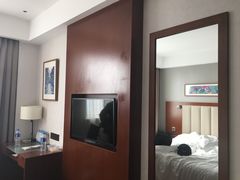 -和颐酒店(广州琶洲会展中心广州塔赤岗地铁站店)