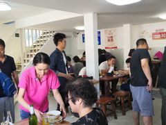 大堂-宝瑞门钉肉饼店