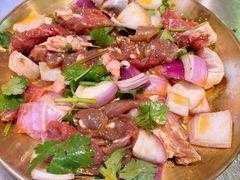 鲜拌羊羔肉-又见炊烟炭火烤肉(五一新村店)