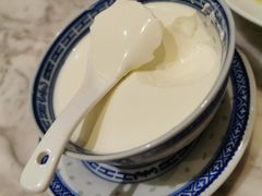 -香港百合居(LCM置汇旭辉广场店)