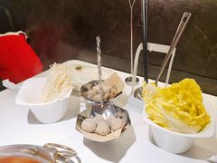 -左庭右院鲜牛肉火锅(金山万达店)