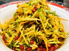 巧手大拌菜-哈啾嗨·蒙文化主题餐厅(京汉新城店)