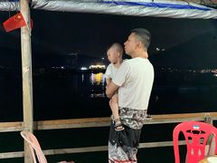 餐厅在船上～-海上驿站渔家菜馆