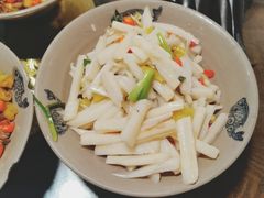 酸辣藕条-潇湘阁(望京SOHO店)
