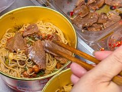 -万方圆拌粉瓦罐汤(恒茂华城店)