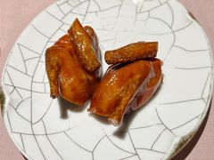 脆皮乳鸽-新荣记(南京西路店)