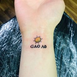 -猛子刺青纹身店