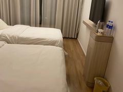 -汉庭(上海第六医院柳州路店)