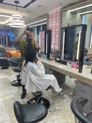 -AKOZO Beauty Salon