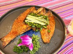 -香巴拉云南餐厅(华莱坞店)