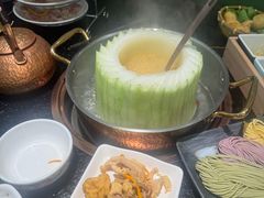 -得意咚瓜·顺德鱼生·冬瓜火锅(深圳首店)
