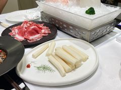 -红鼎豆捞·非遗鲍皇汤火锅(宝丰路店)