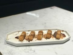 -本来精品川菜(嘉里中心店)