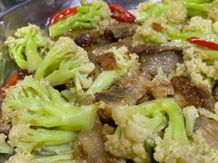 菜花炒烧肉-石岐乳鸽村(南海第三分店)