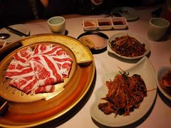 -猪啊牛呀羊啊铜盘烤肉(正大广场店)