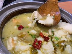 -周鱼小馆石锅酸菜鱼(活力汇店)